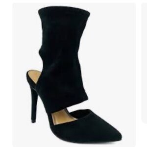 NWT Anne Michelle Black Suede Pointed Toe Booties